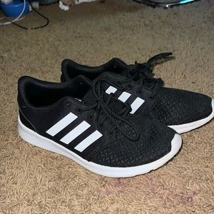 adidas cloud foam tennis shoes